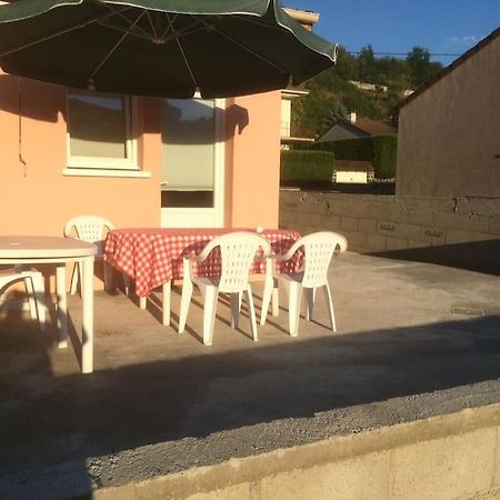 Le Coin Tranquille Au Pied Du Puy De Dome Apartment Pontgibaud Exterior photo